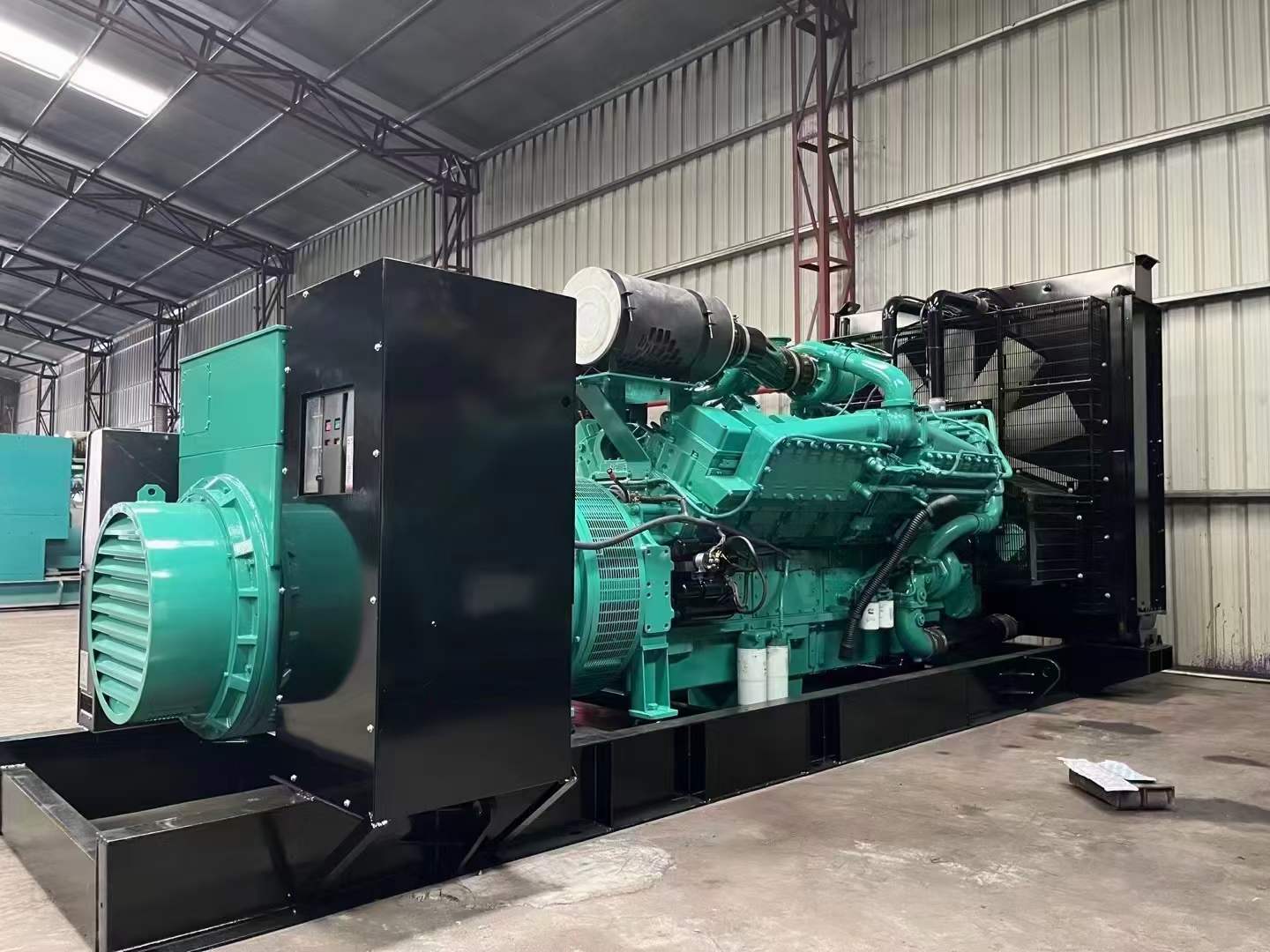 永平如何降低 800kW 柴油发电机输出电流的波动？