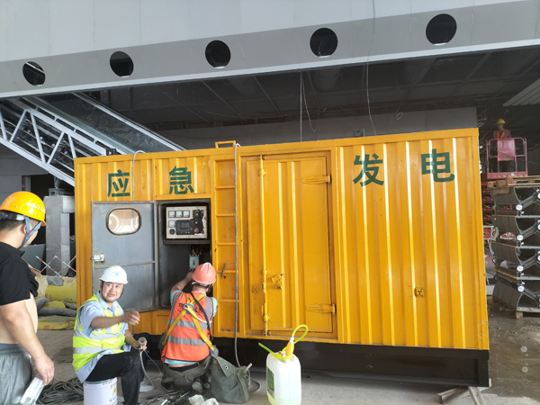 永平怎样判断空气滤清器是否需要更换？